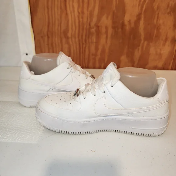 Nike Air Force 1 Women's White Sneakers - Picture 6 of 15